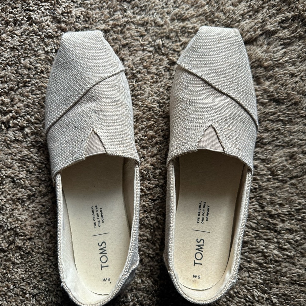 TOMS Light Tan Canvas Slip-Ons